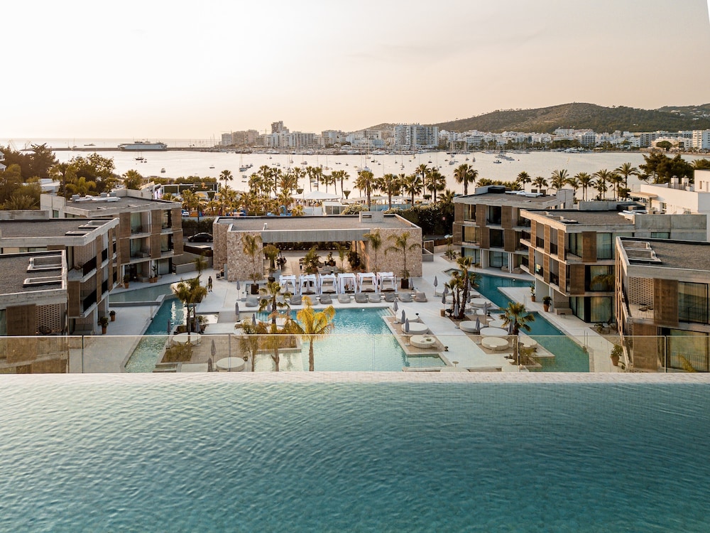 Bonito Ibiza by NCalma Hotels — Swimming pool in San Antonio, Balearic Islands