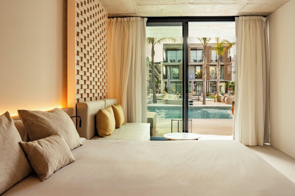 Bonito Ibiza by NCalma Hotels — Hotel rooms in San Antonio, Balearic Islands