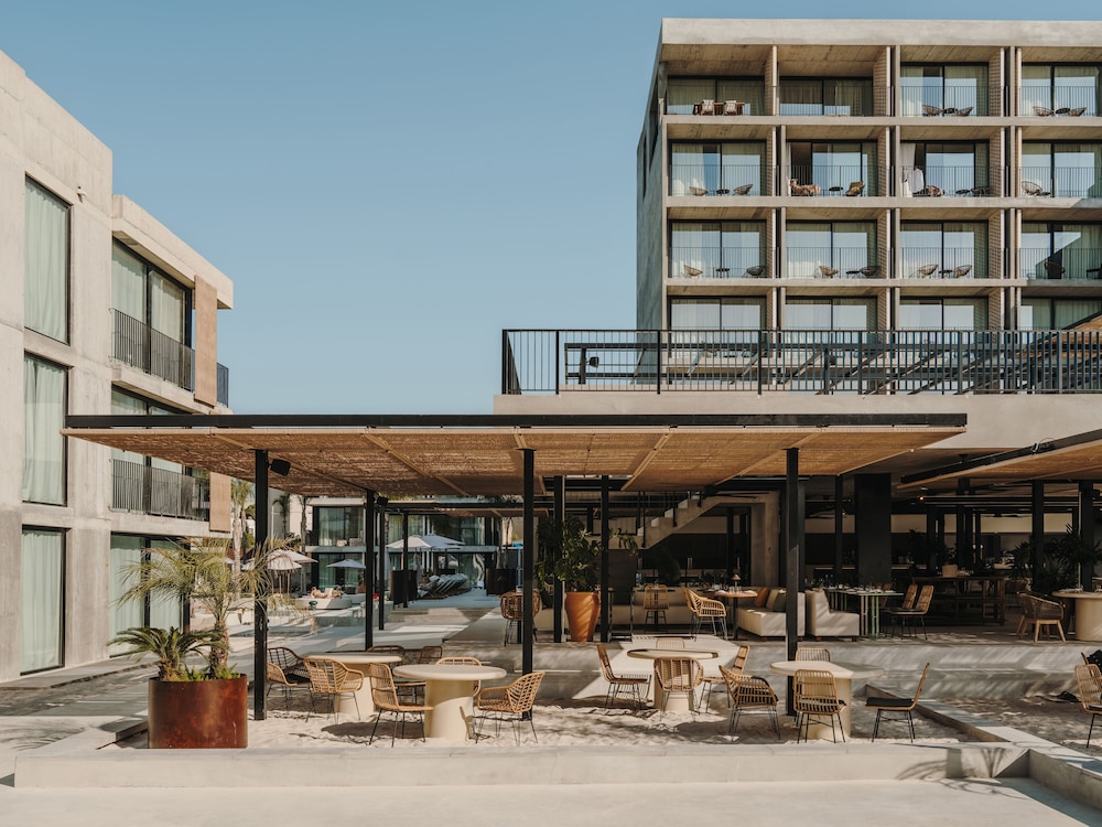 Bonito Ibiza by NCalma Hotels — Restaurant & bars in San Antonio, Balearic Islands