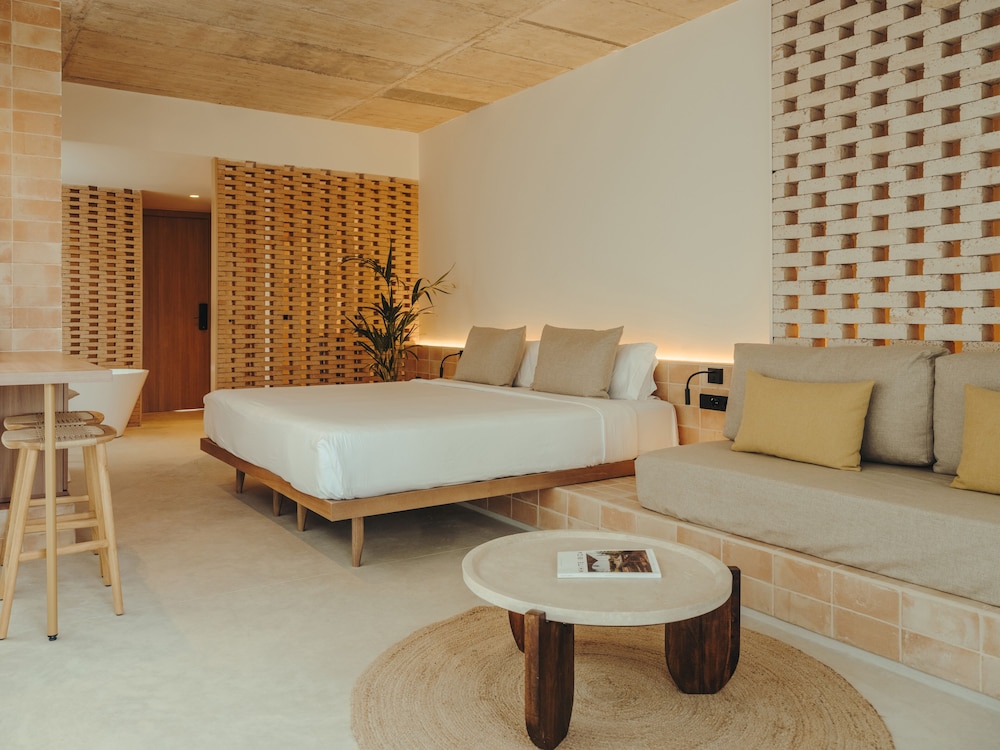 Bonito Ibiza by NCalma Hotels — Hotel rooms in San Antonio, Balearic Islands