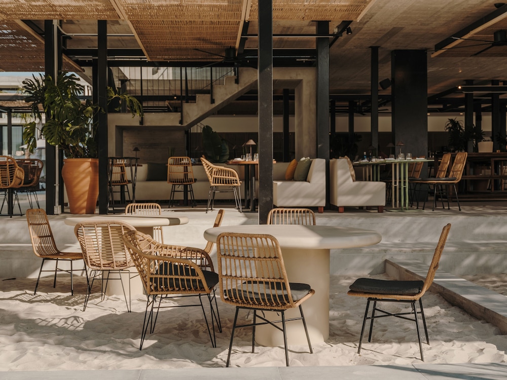 Bonito Ibiza by NCalma Hotels — Restaurant & bars in San Antonio, Balearic Islands
