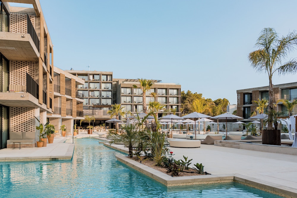 Bonito Ibiza by NCalma Hotels — Swimming pool in San Antonio, Balearic Islands