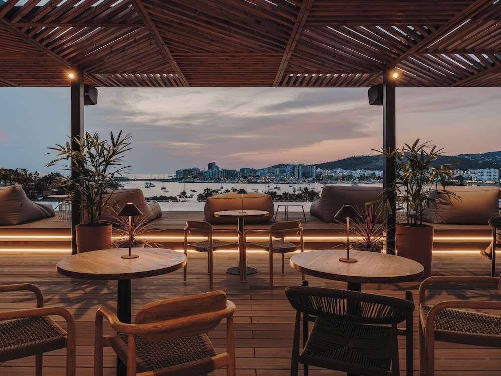 Bonito Ibiza by NCalma Hotels — Restaurant & bars in San Antonio, Balearic Islands