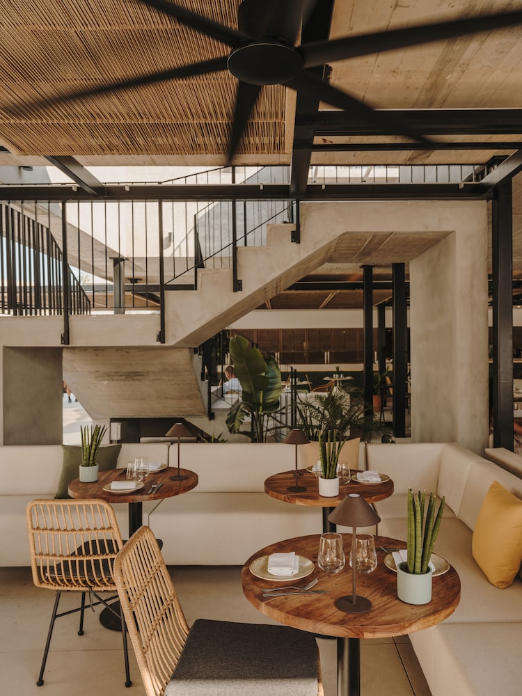 Bonito Ibiza by NCalma Hotels — Restaurant & bars in San Antonio, Balearic Islands