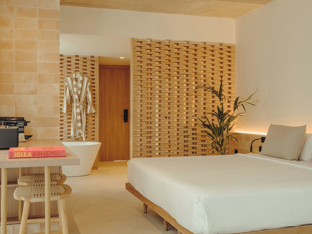 Bonito Ibiza by NCalma Hotels — Hotel rooms in San Antonio, Balearic Islands