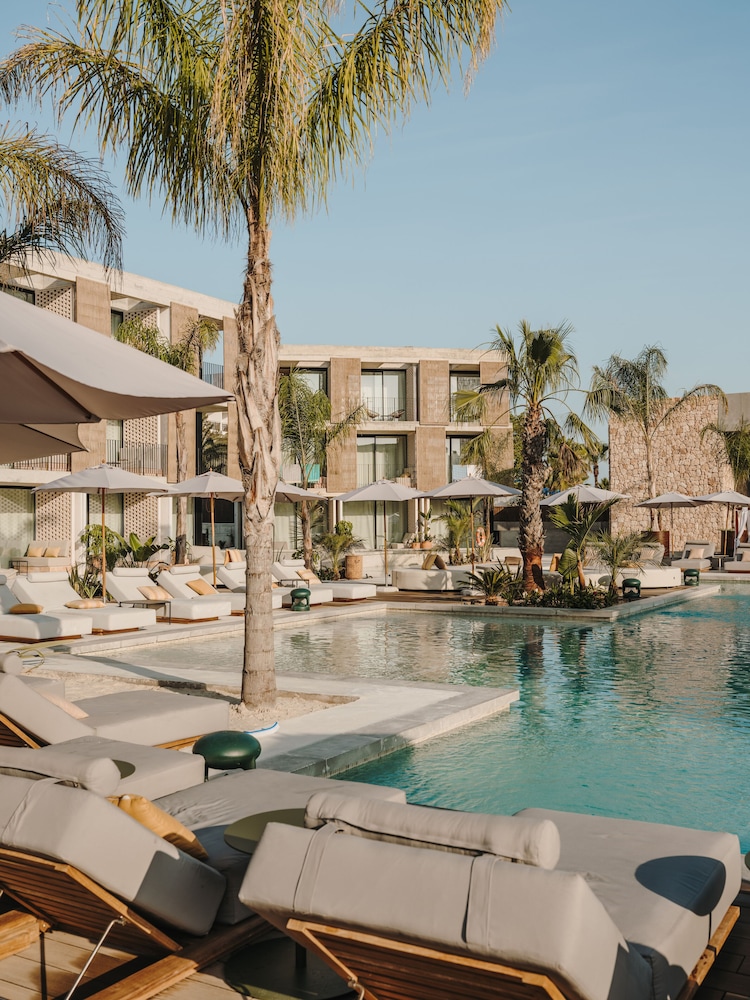 Bonito Ibiza by NCalma Hotels — Swimming pool in San Antonio, Balearic Islands