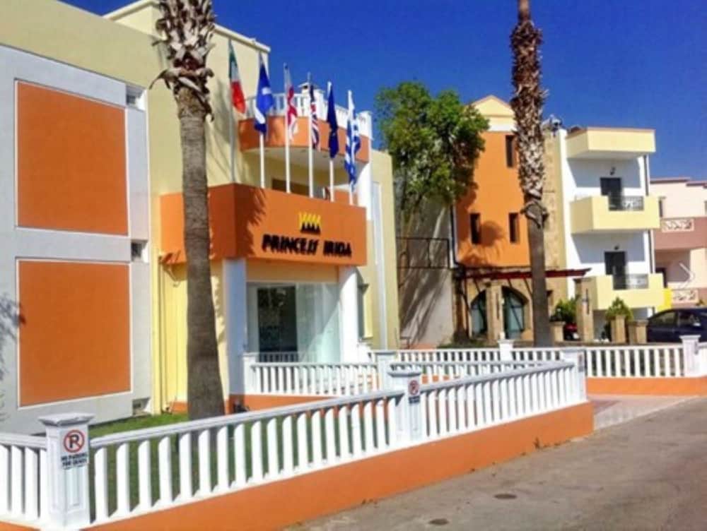 Irida Apartments by Estia — Hotel building in Malia