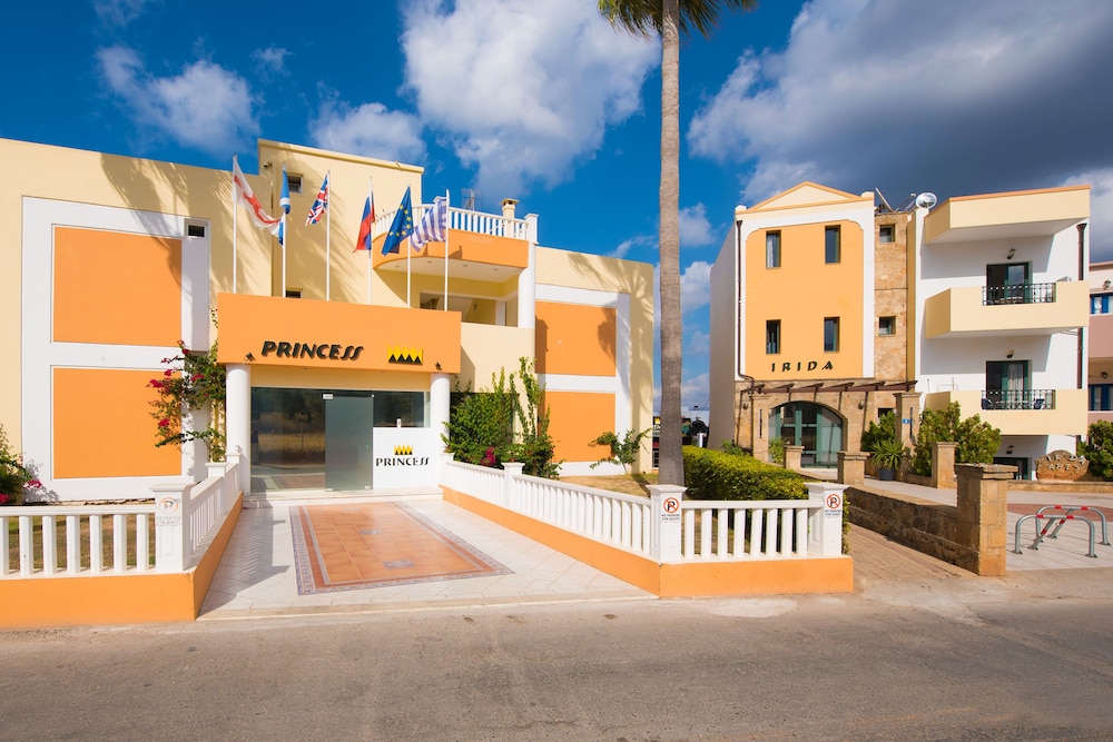 Irida Apartments by Estia — Hotel building in Malia