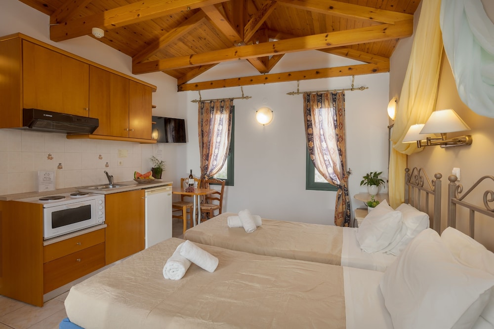 Irida Apartments by Estia — Hotel rooms in Malia