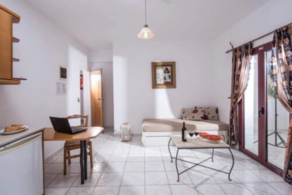 Irida Apartments by Estia — Hotel rooms in Malia