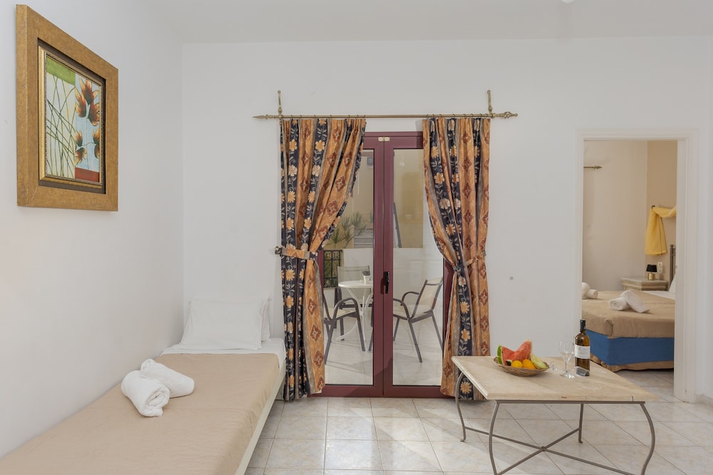 Irida Apartments by Estia — Hotel rooms in Malia