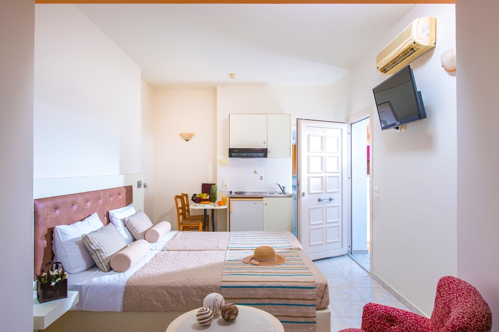Irida Apartments by Estia — Hotel rooms in Malia
