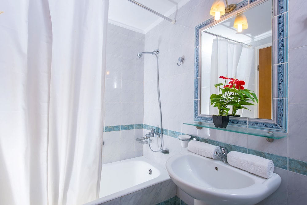 Irida Apartments by Estia — Hotel rooms in Malia