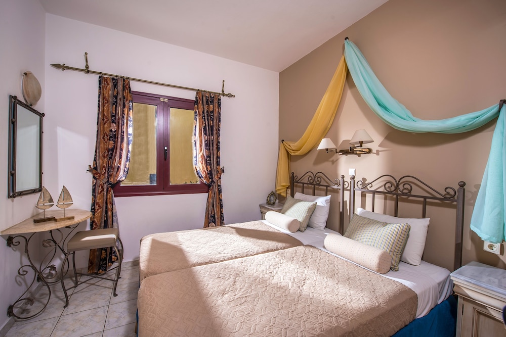 Irida Apartments by Estia — Hotel rooms in Malia