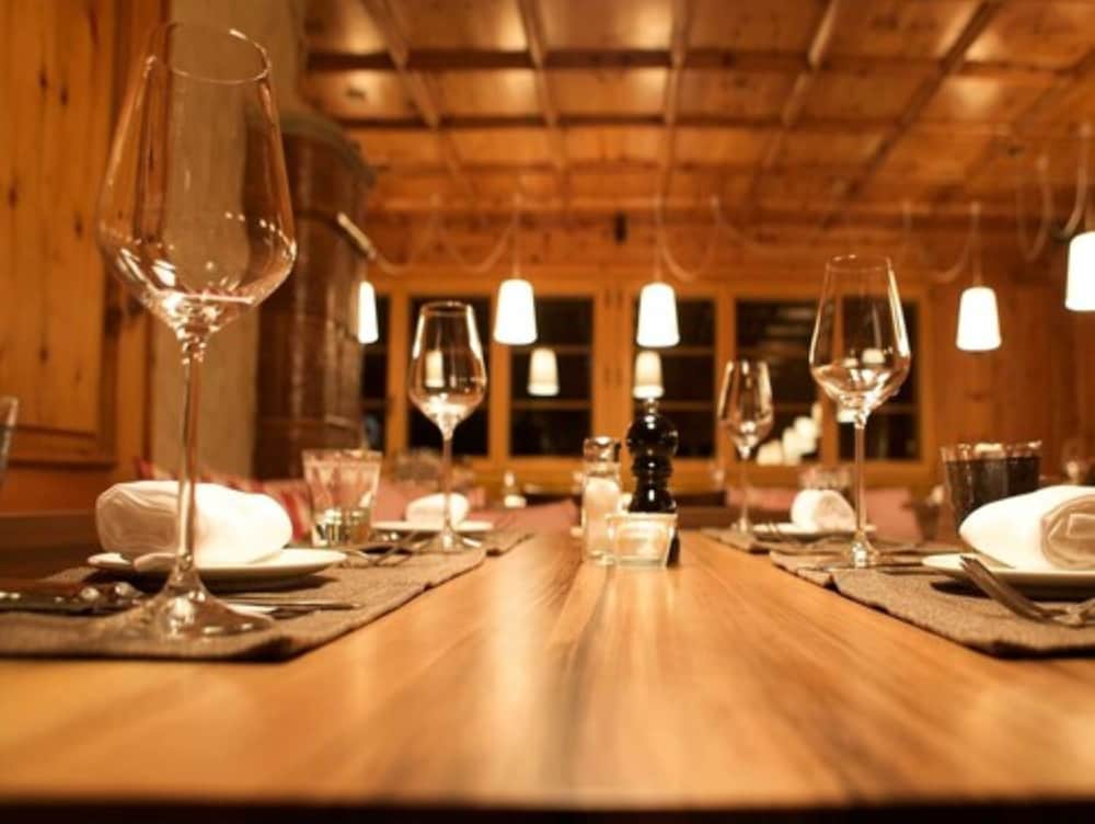 Irida Apartments by Estia — Restaurant & bars in Malia