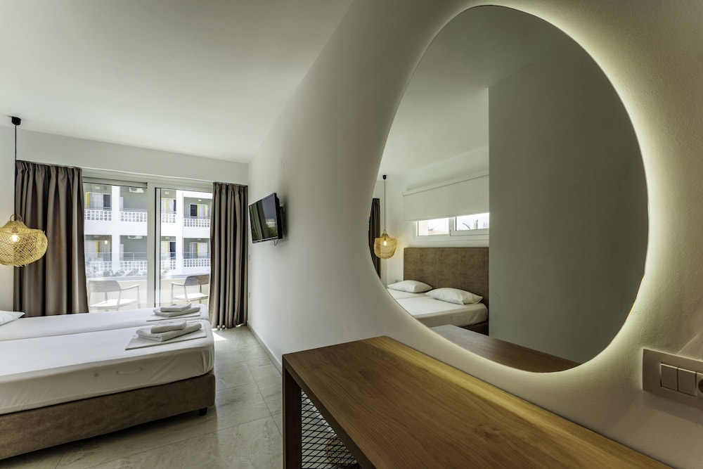 Stella Maria — Hotel rooms in Malia