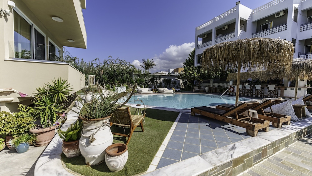 Stella Maria — Swimming pool in Malia