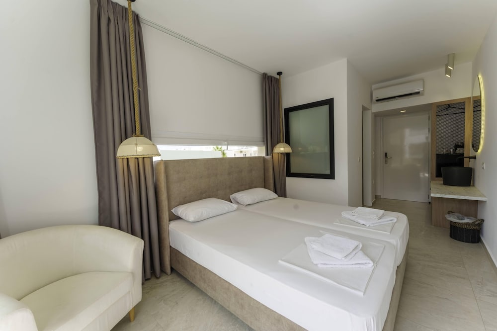 Stella Maria — Hotel rooms in Malia