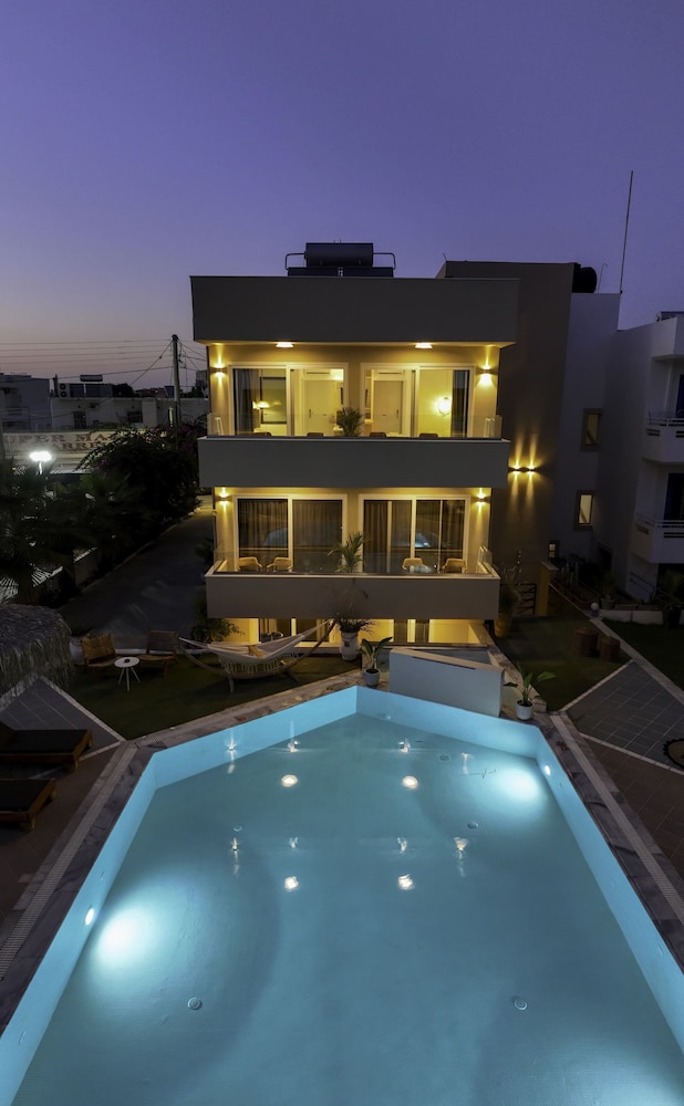 Stella Maria — Hotel building in Malia