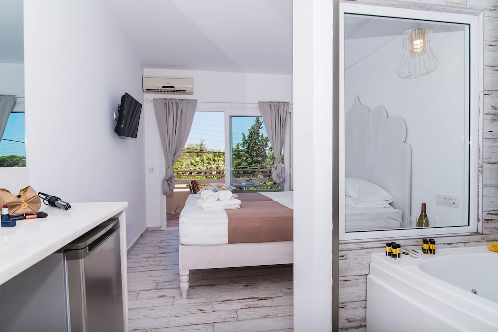 Stella Maria — Hotel rooms in Malia