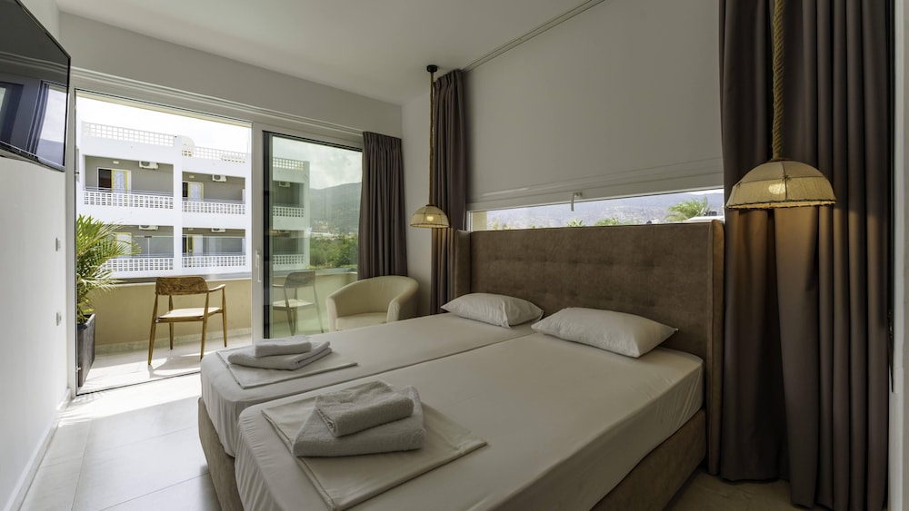 Stella Maria — Hotel rooms in Malia