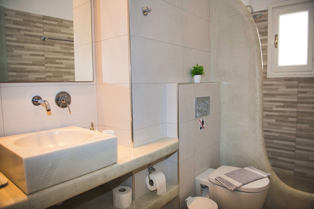 Villa Angira — Hotel rooms in Kamari, South Aegean