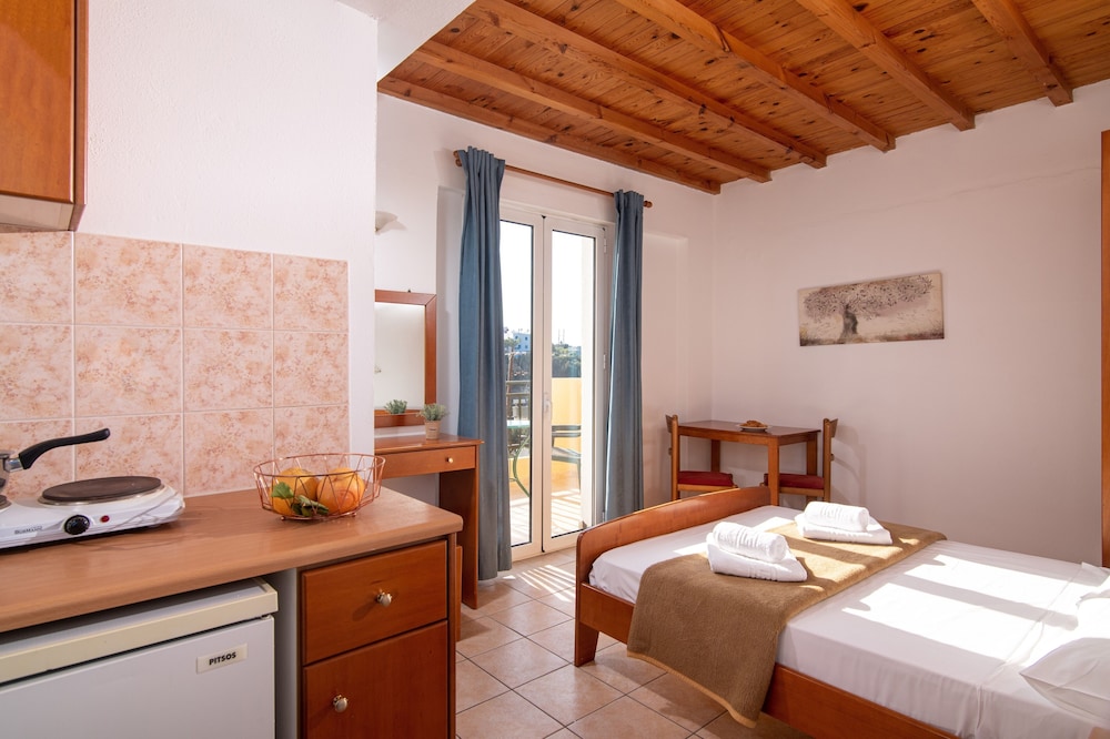 Golden Valentin Apartments — Hotel rooms in Hersonissos