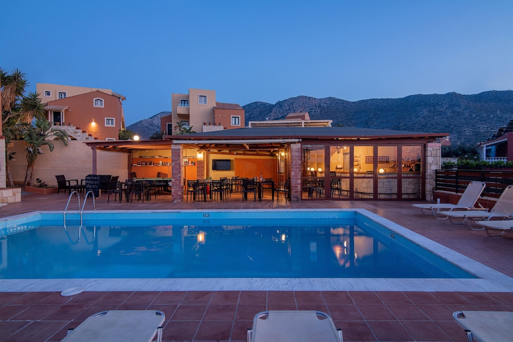 Golden Valentin Apartments — Swimming pool in Hersonissos