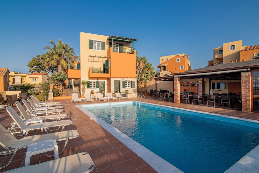 Golden Valentin Apartments — Swimming pool in Hersonissos
