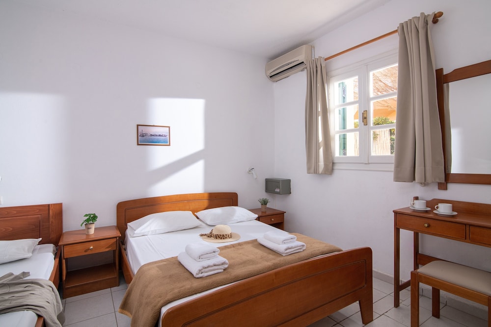 Golden Valentin Apartments — Hotel rooms in Hersonissos