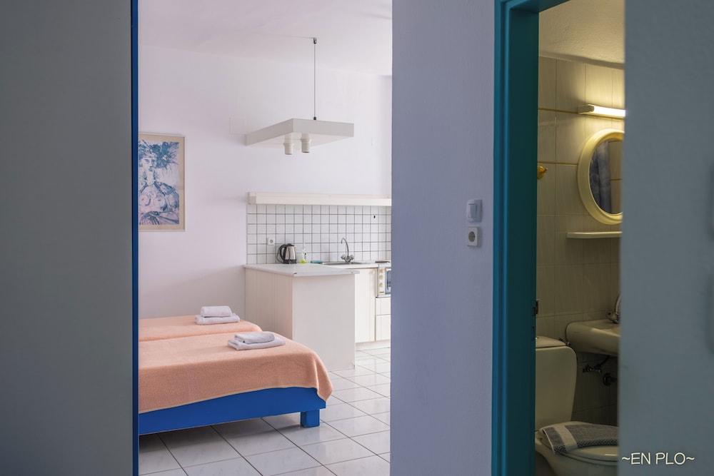 Enplo Apartments — Hotel rooms in Hersonissos
