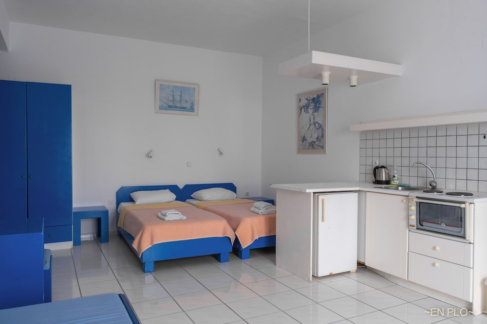 Enplo Apartments — Hotel rooms in Hersonissos
