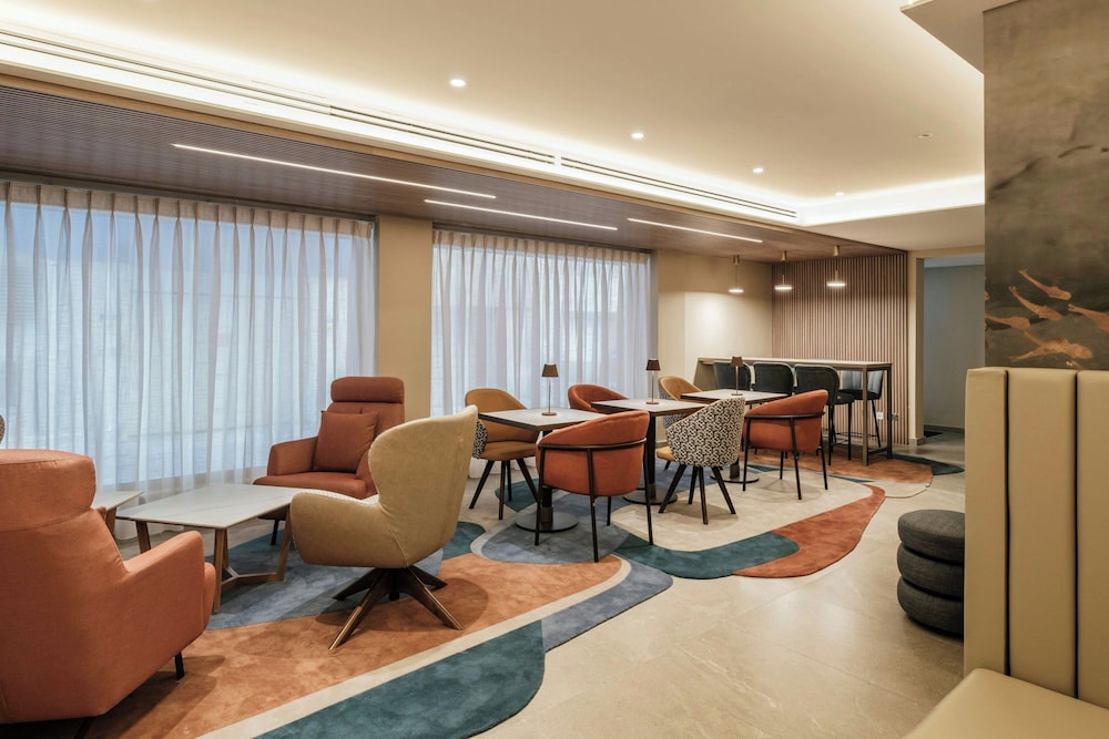 Courtyard by Marriott Sliema — Restaurant & bars in Sliema, Malta Island