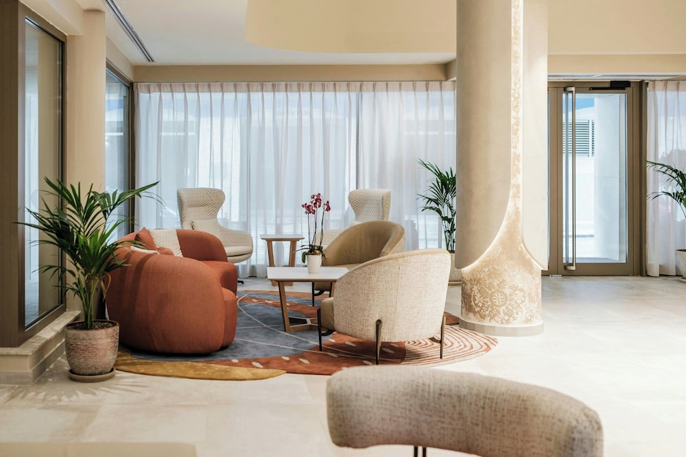 Courtyard by Marriott Sliema — Hotel building in Sliema, Malta Island