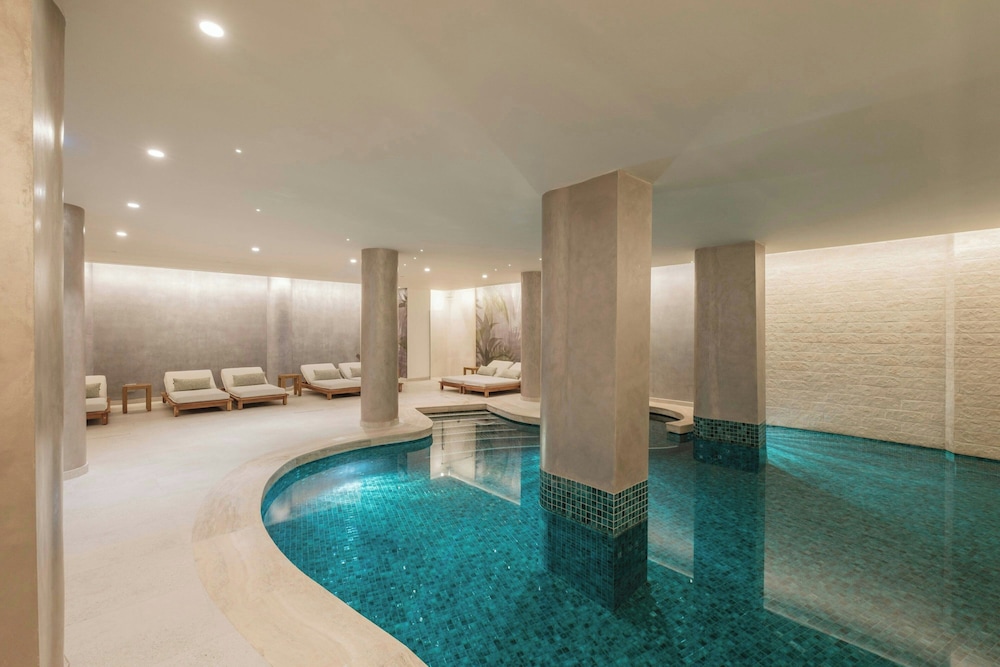 Courtyard by Marriott Sliema — Swimming pool in Sliema, Malta Island