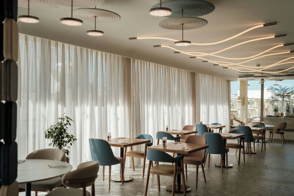 Courtyard by Marriott Sliema — Restaurant & bars in Sliema, Malta Island