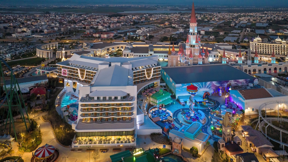 The Land of Legends Nickelodeon Hotels Antalya — Attractions for children in Belek