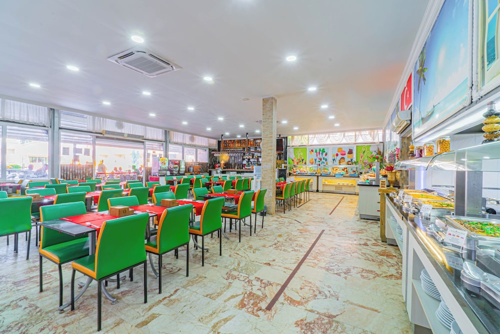 Sayanora Hotel- All Inclusive — Restaurant & bars in Side