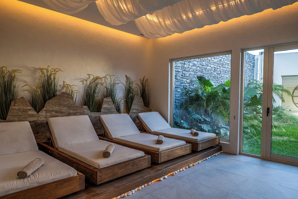 Berry Blue Hotels - All Inclusive — Spa in Side