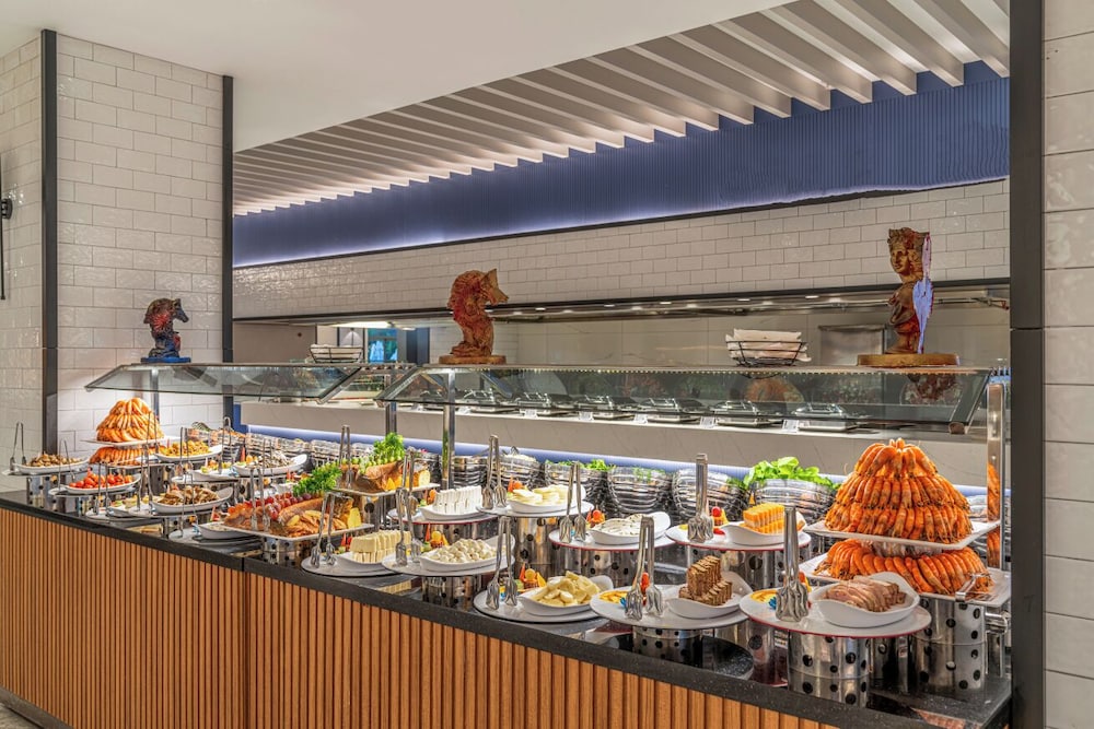 Berry Blue Hotels - All Inclusive — Restaurant & bars in Side