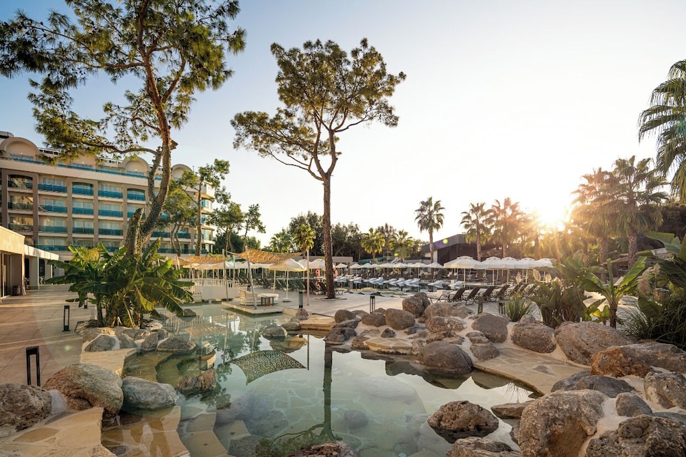 Berry Blue Hotels - All Inclusive — Swimming pool in Side