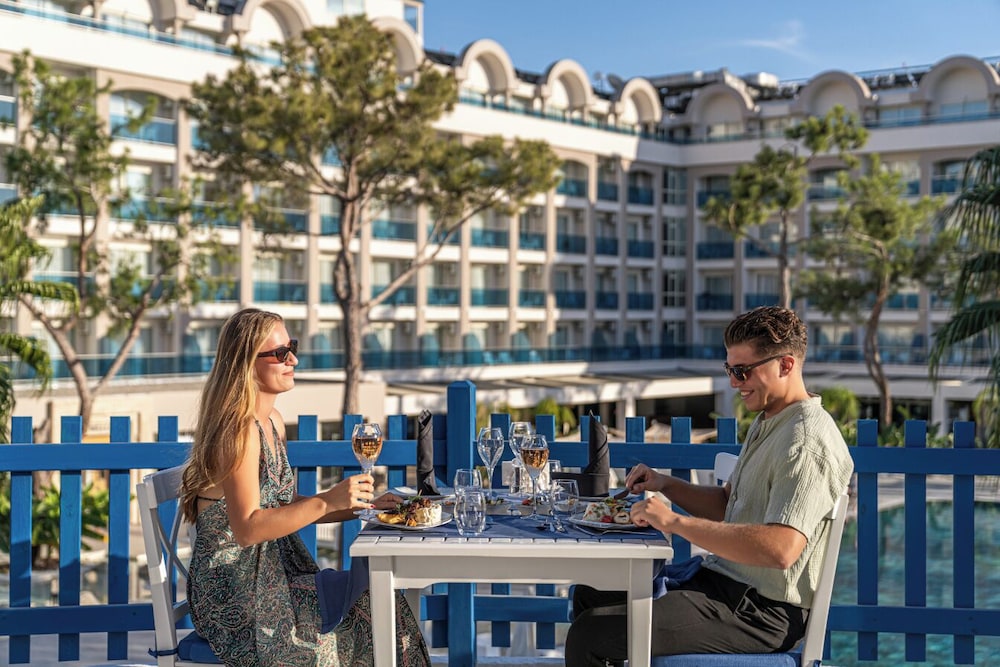 Berry Blue Hotels - All Inclusive — Restaurant & bars in Side