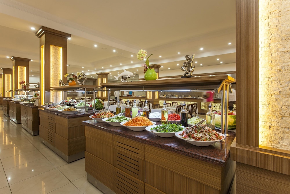 Eftalia Village Hotel - All Inclusive — Restaurant & bars in Alanya