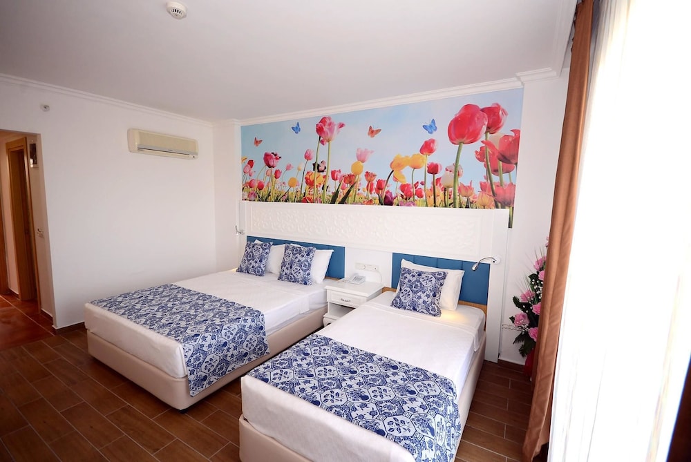Eftalia Village Hotel - All Inclusive — Hotel rooms in Alanya