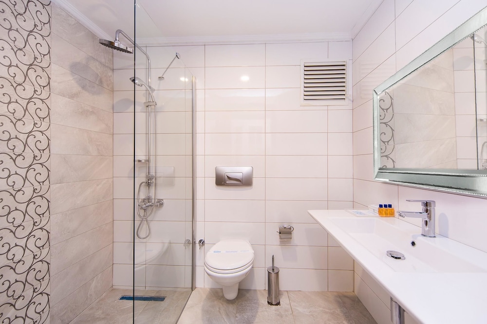 Eftalia Village Hotel - All Inclusive — Hotel rooms in Alanya