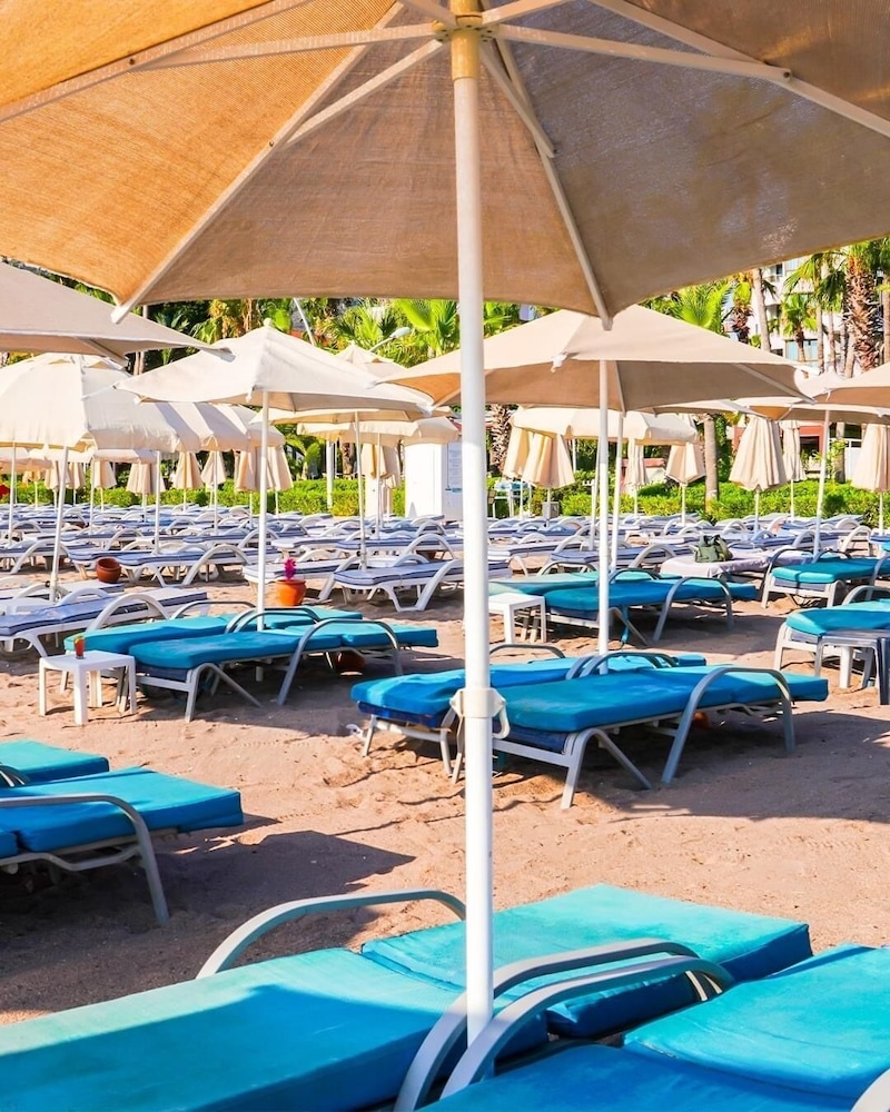 Verde Hotel — Beach in İçmeler, Mugla