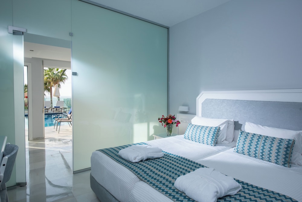Rethymno Mare & Water Park — Hotel rooms in Rethymnon