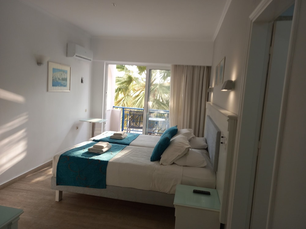 Rethymno Mare & Water Park — Hotel rooms in Rethymnon
