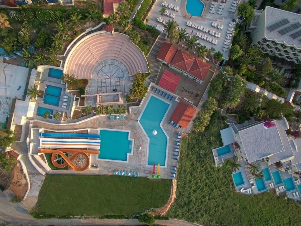 Rethymno Mare & Water Park — Swimming pool in Rethymnon