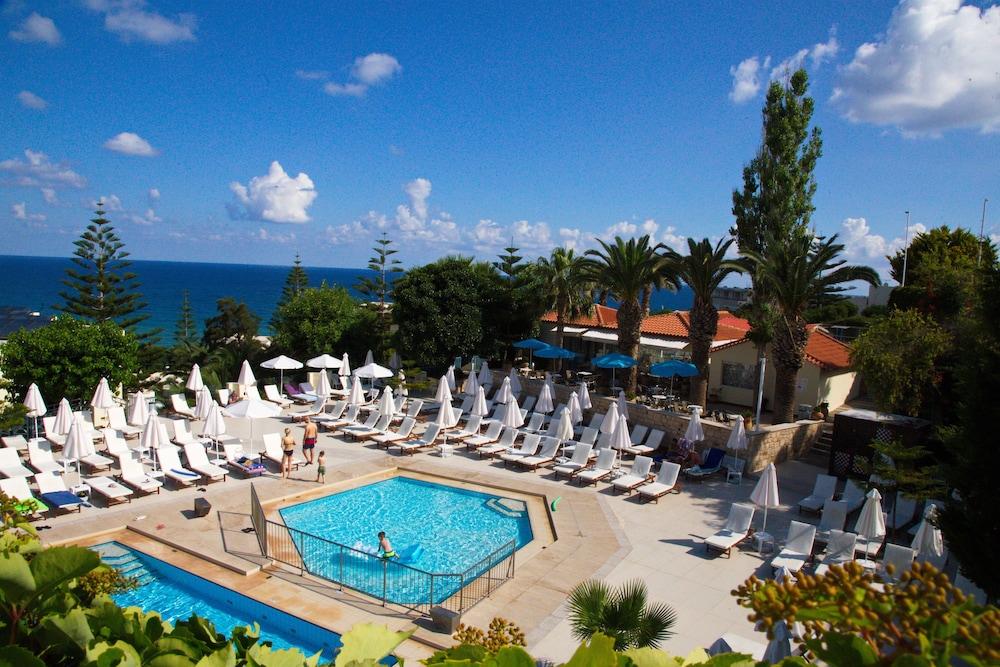 Rethymno Mare & Water Park — Swimming pool in Rethymnon